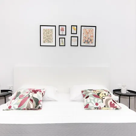 Aparthotel Forgotten Garden Apartments 3*