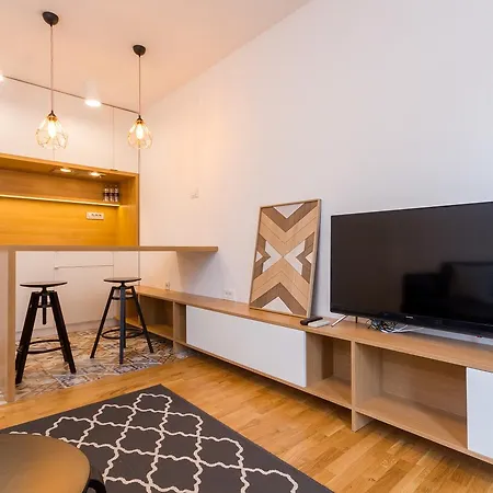 Aparthotel Forgotten Garden Apartments 3*