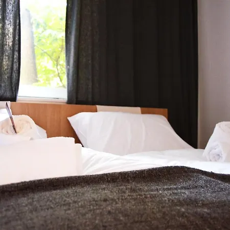 アパートホテル Forgotten Garden 3*